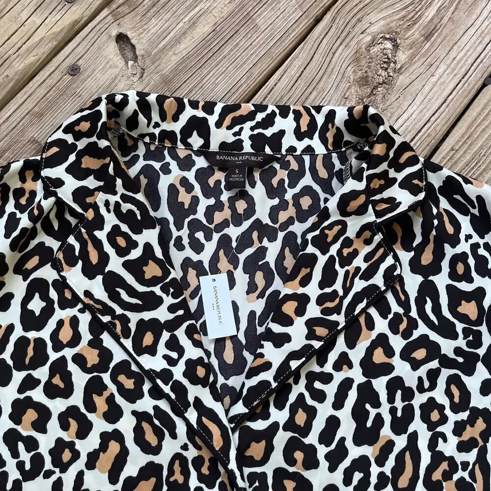 Banana Republic Women's Cheetah Print Pajama Top Size S. NEW